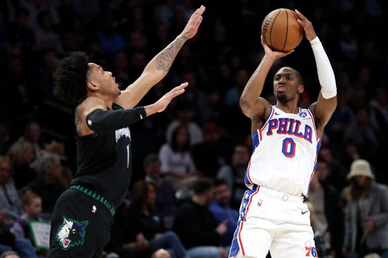 Tyrese Maxey drops 39, carries Sixers to much-needed win vs. T-Wolves